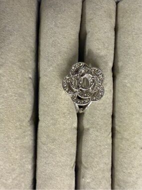 Silver Floral Pavé Ring - Silver Flower Cocktail Ring